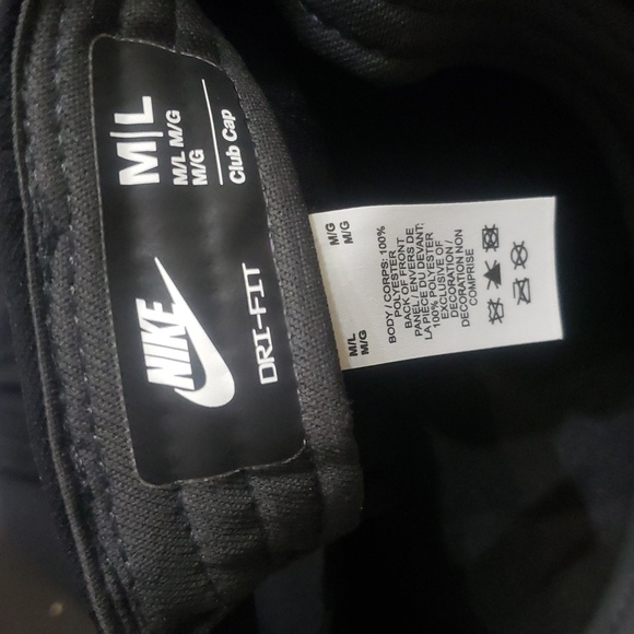 Unisex Nike Club Cap, size M/L, Color Black with white swoosh. - Picture 3 of 4